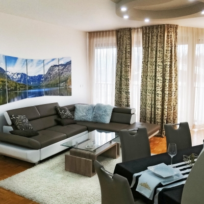 Fotografija na platnu izdelana iz petih kosov (pentaptih)